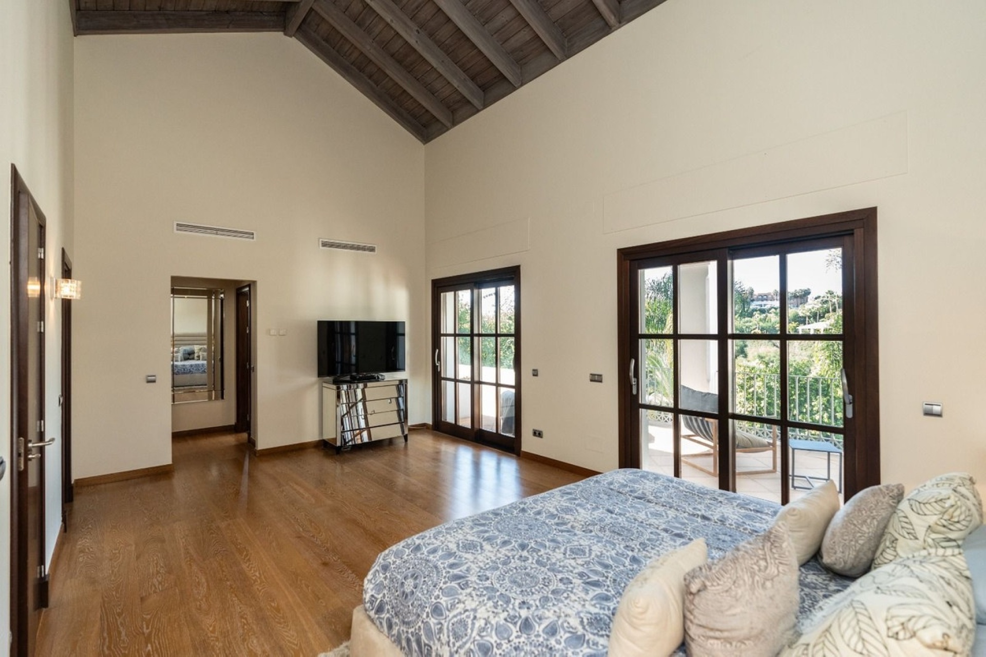 Resale - Villa - Benahavís - Benahavís Centro