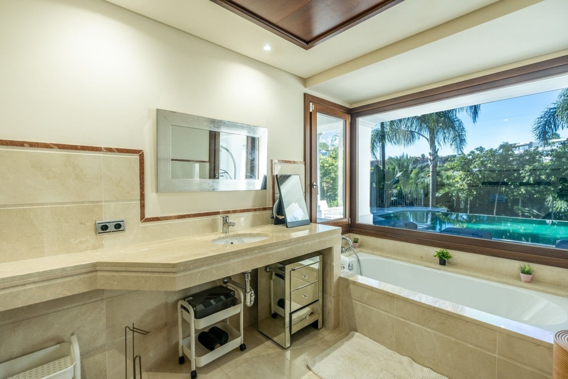 Resale - Villa - Benahavís - Benahavís Centro