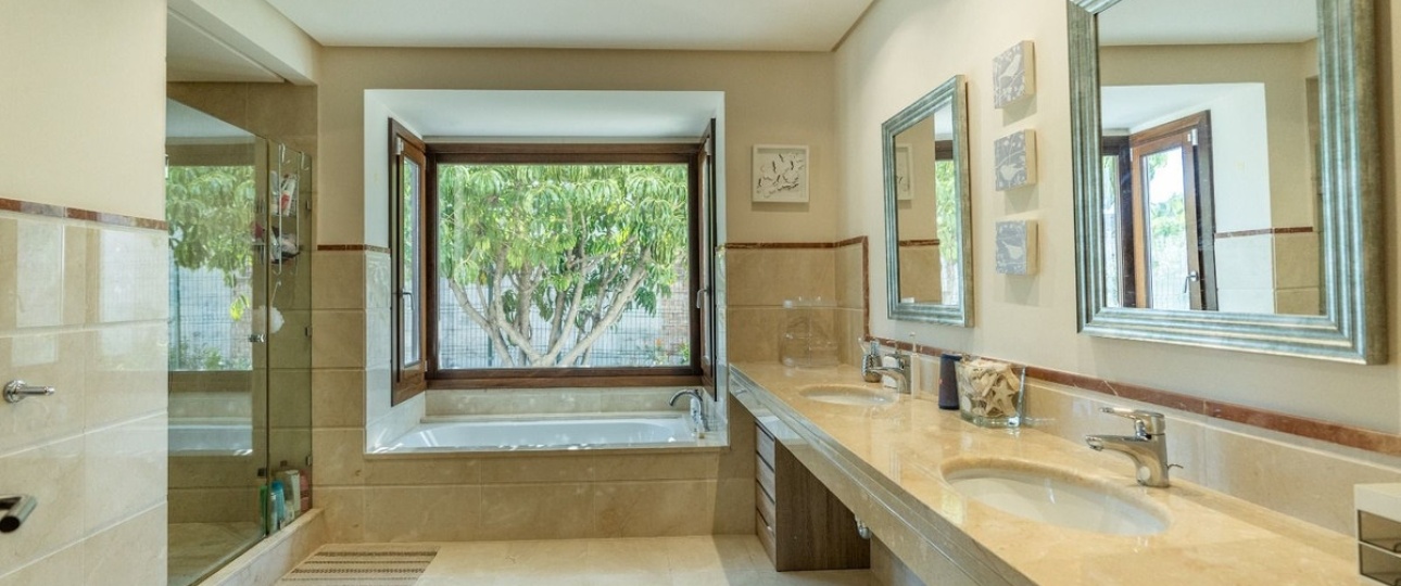 Resale - Villa - Benahavís - Benahavís Centro