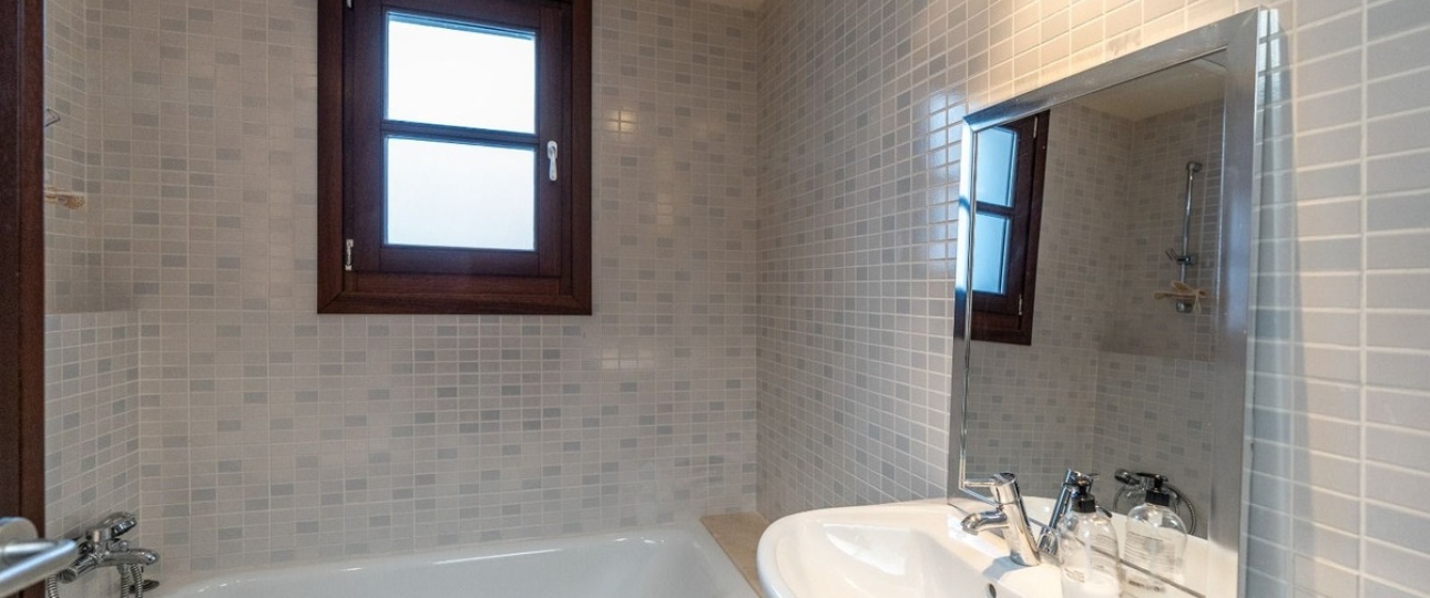 Resale - Villa - Benahavís - Benahavís Centro