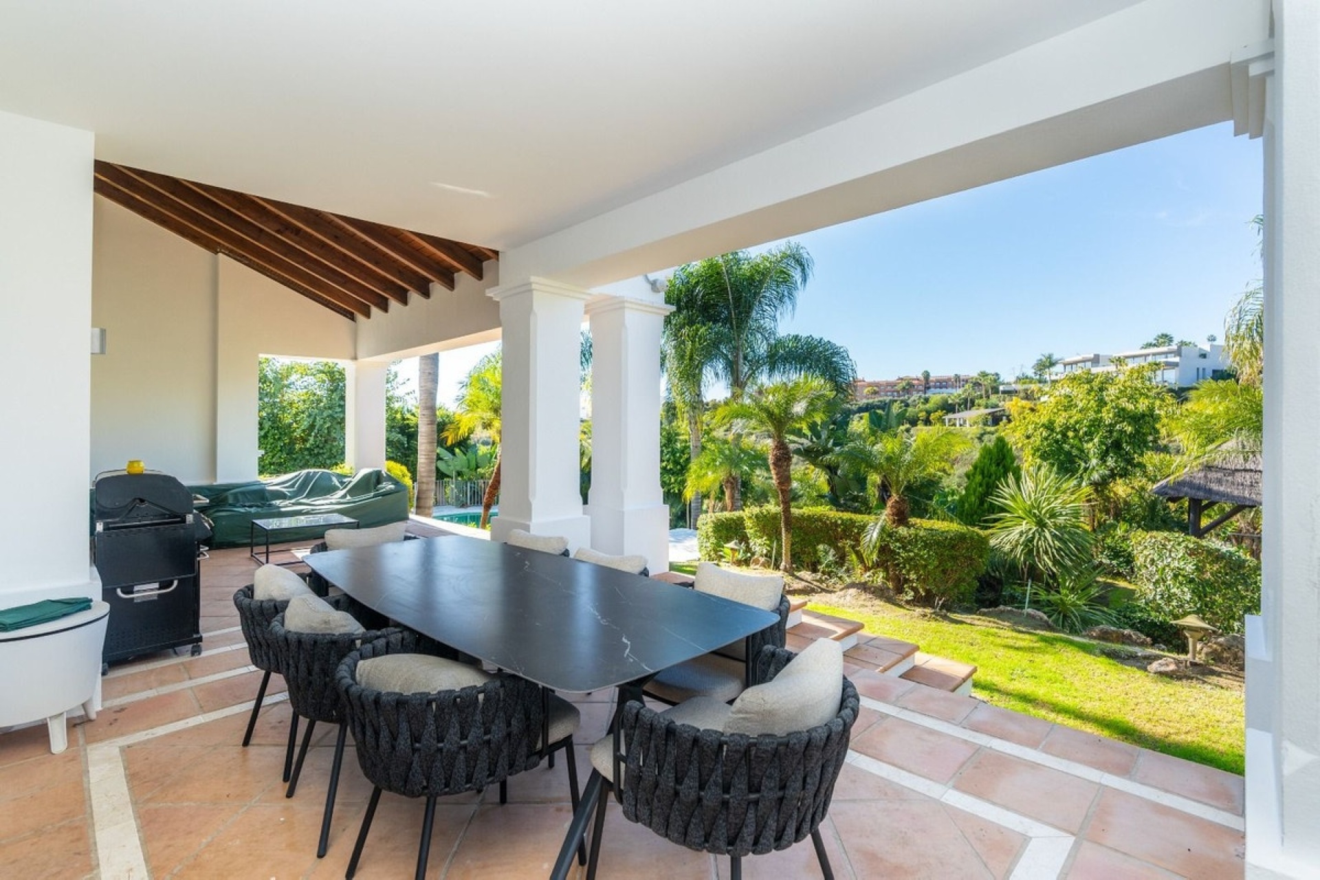 Resale - Villa - Benahavís - Benahavís Centro