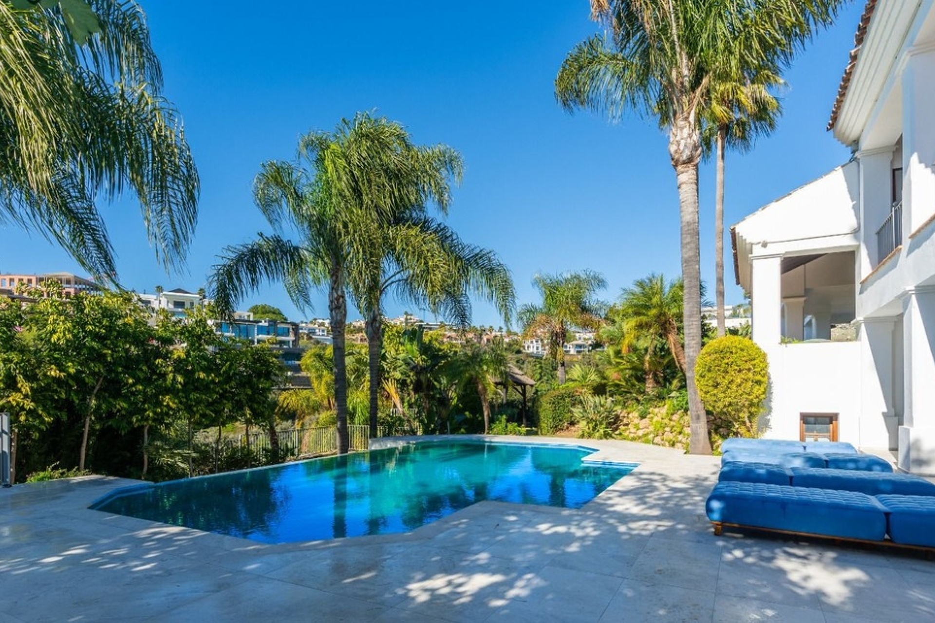 Resale - Villa - Benahavís - Benahavís Centro
