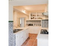 Resale - Villa - Benahavís - Benahavís Centro