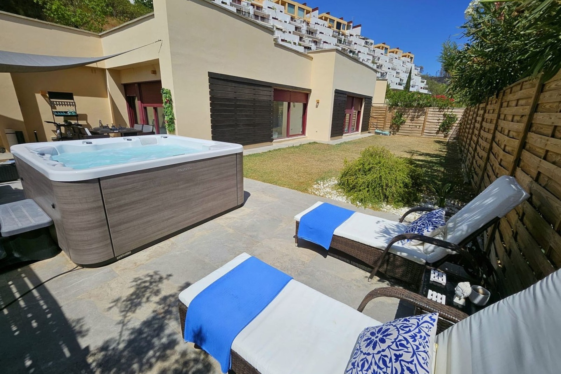 Resale - Villa - Benahavís - Benahavís Centro