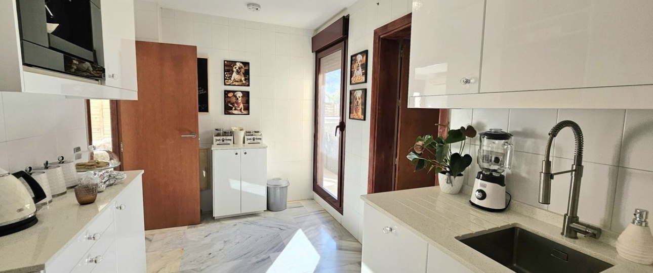 Resale - Villa - Benahavís - Benahavís Centro