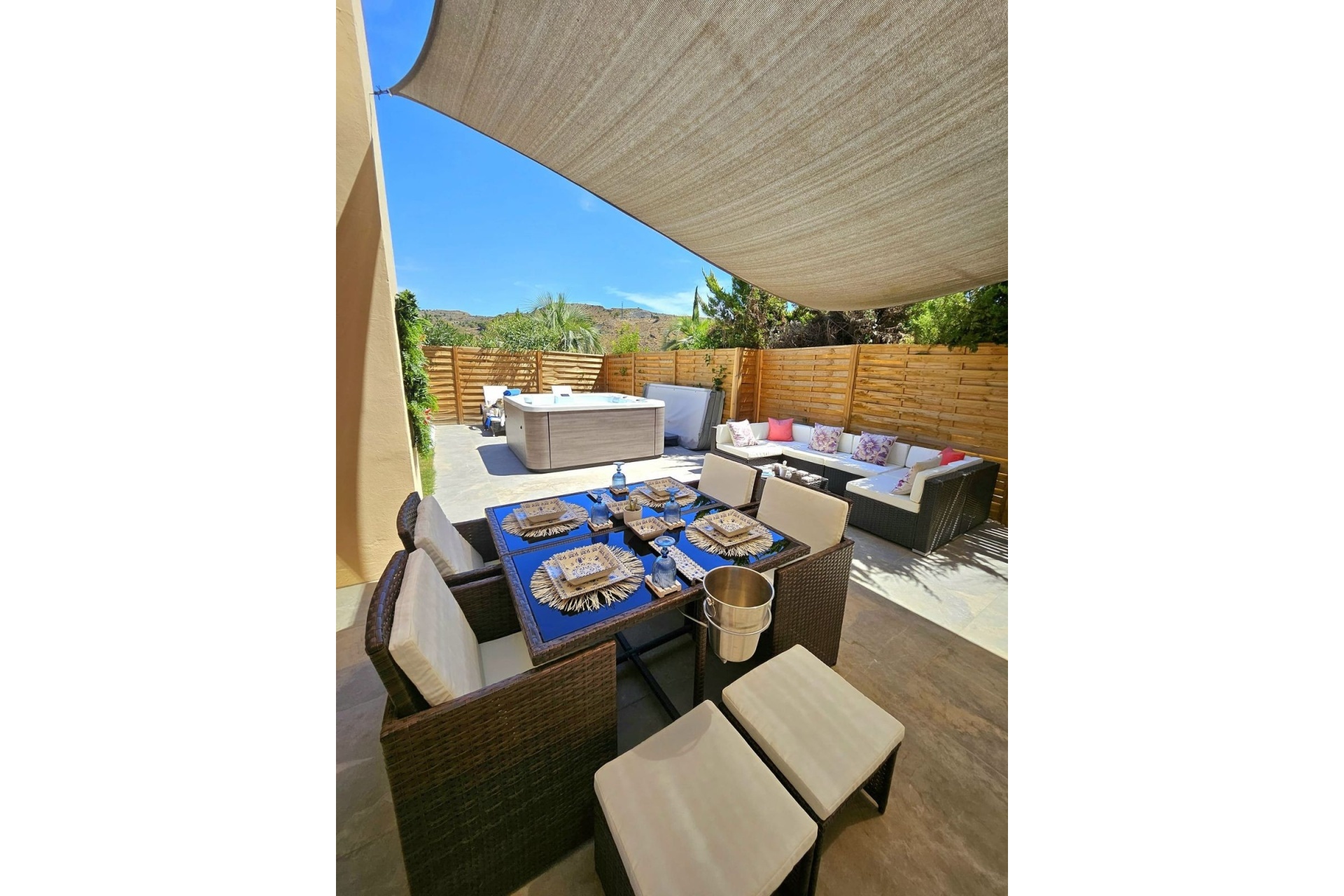 Resale - Villa - Benahavís - Benahavís Centro