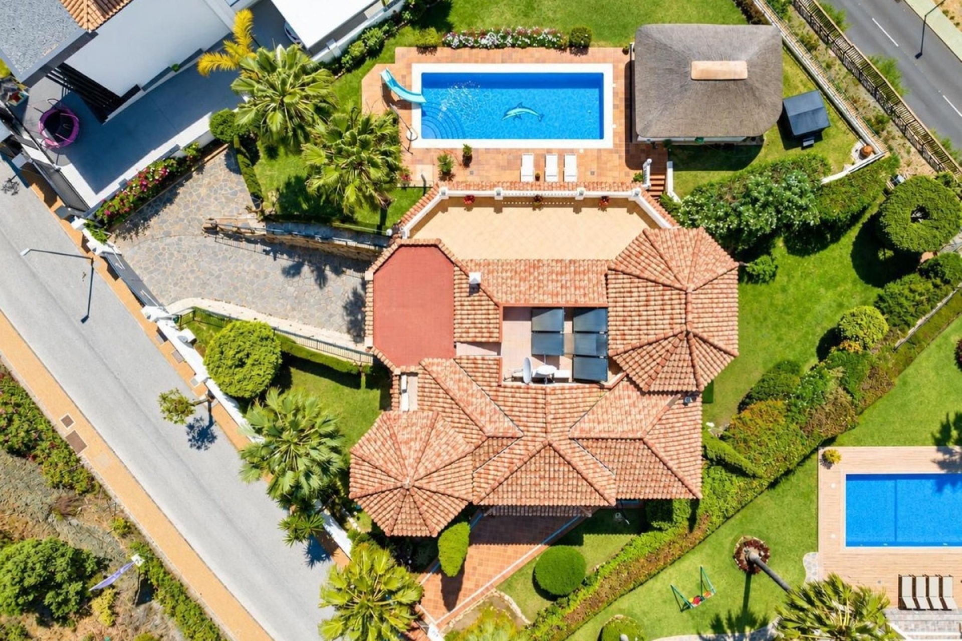 Resale - Villa - Benahavís - Benahavís Centro