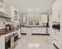 Resale - Villa - Benahavís - Benahavís Centro