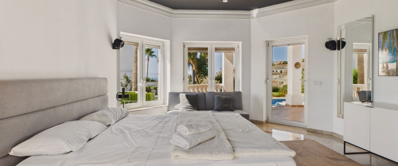 Resale - Villa - Benahavís - Benahavís Centro