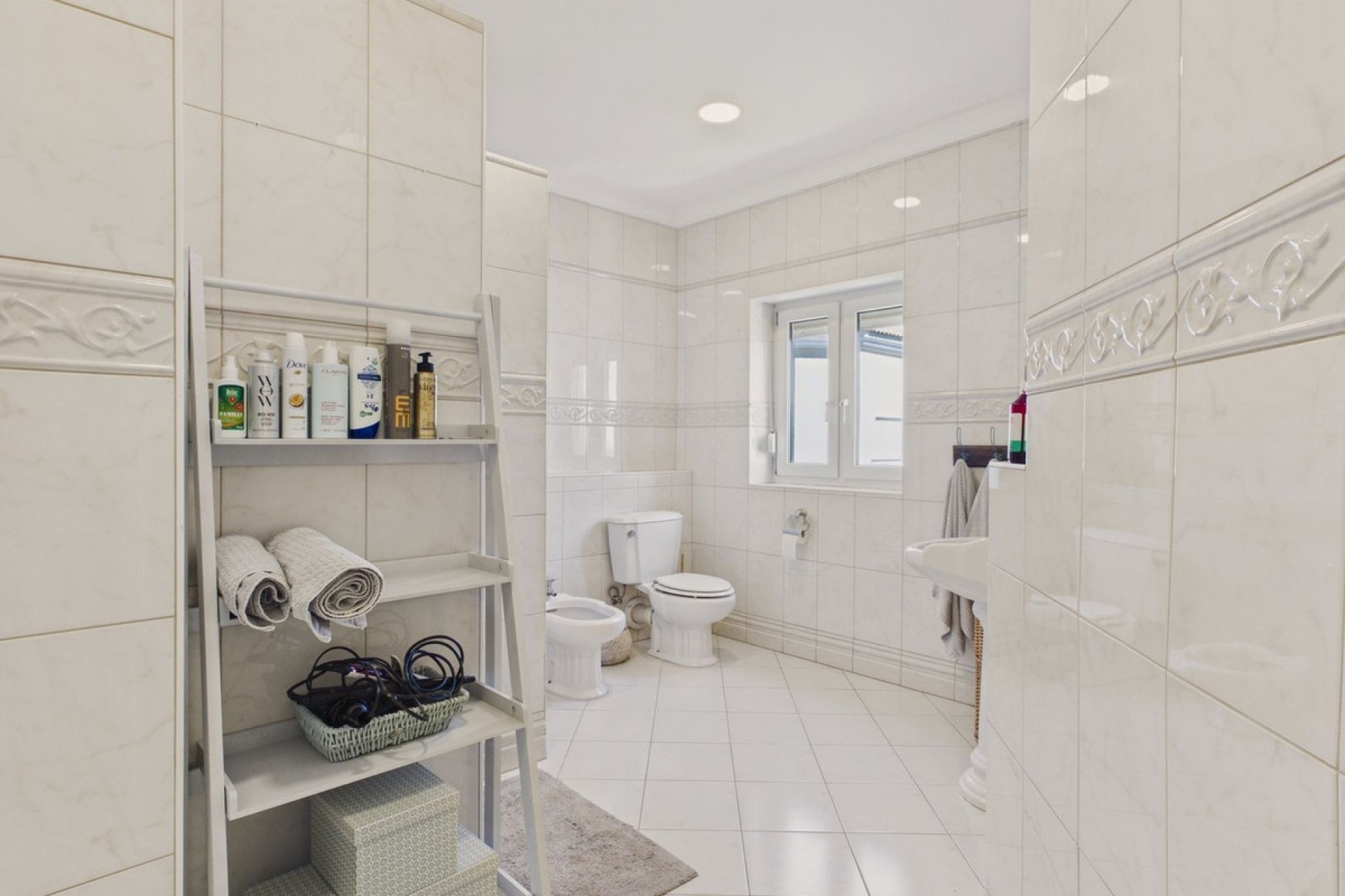 Resale - Villa - Benahavís - Benahavís Centro