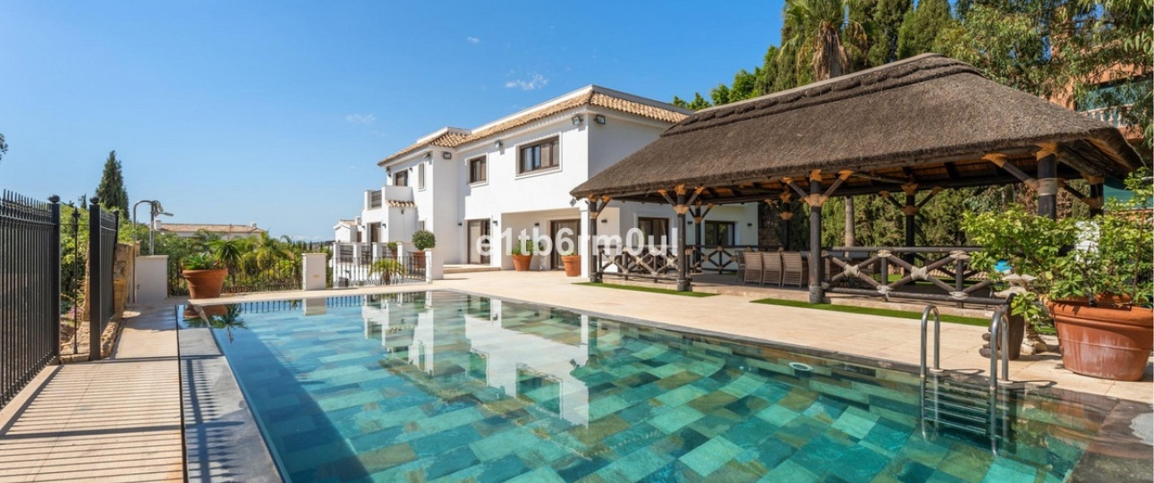 Resale - Villa - Benahavís - Benahavís Centro