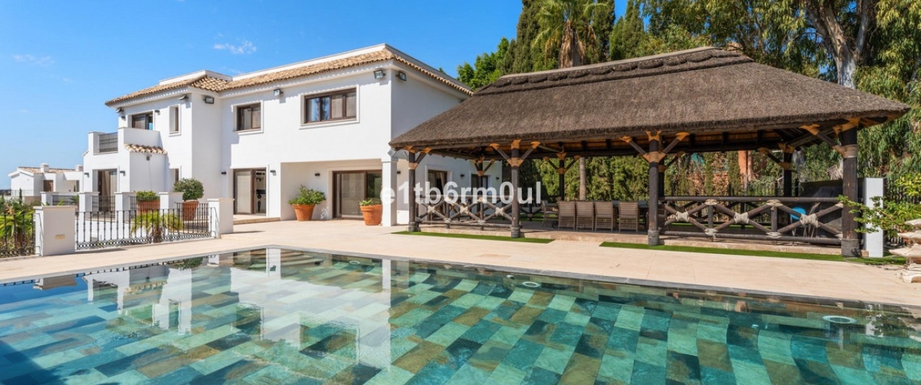 Resale - Villa - Benahavís - Benahavís Centro