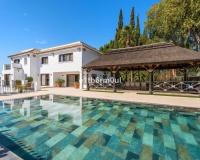 Resale - Villa - Benahavís - Benahavís Centro