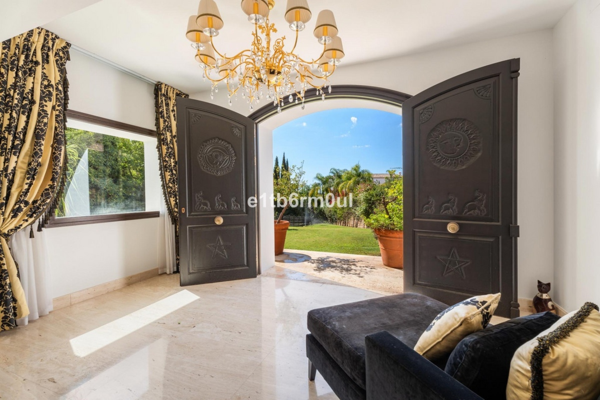 Resale - Villa - Benahavís - Benahavís Centro