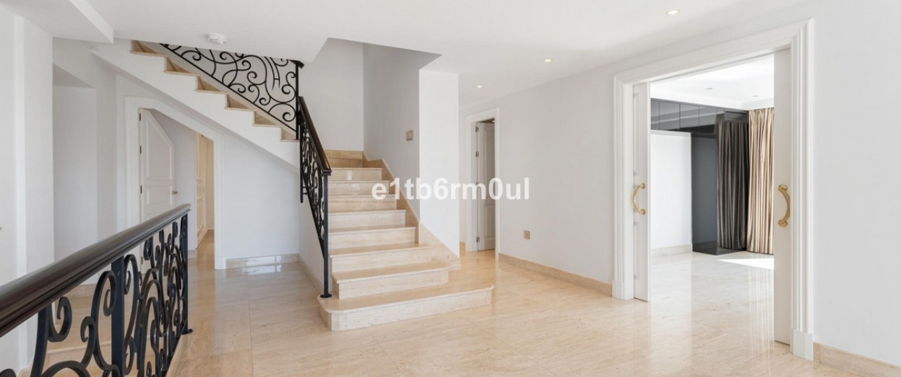 Resale - Villa - Benahavís - Benahavís Centro