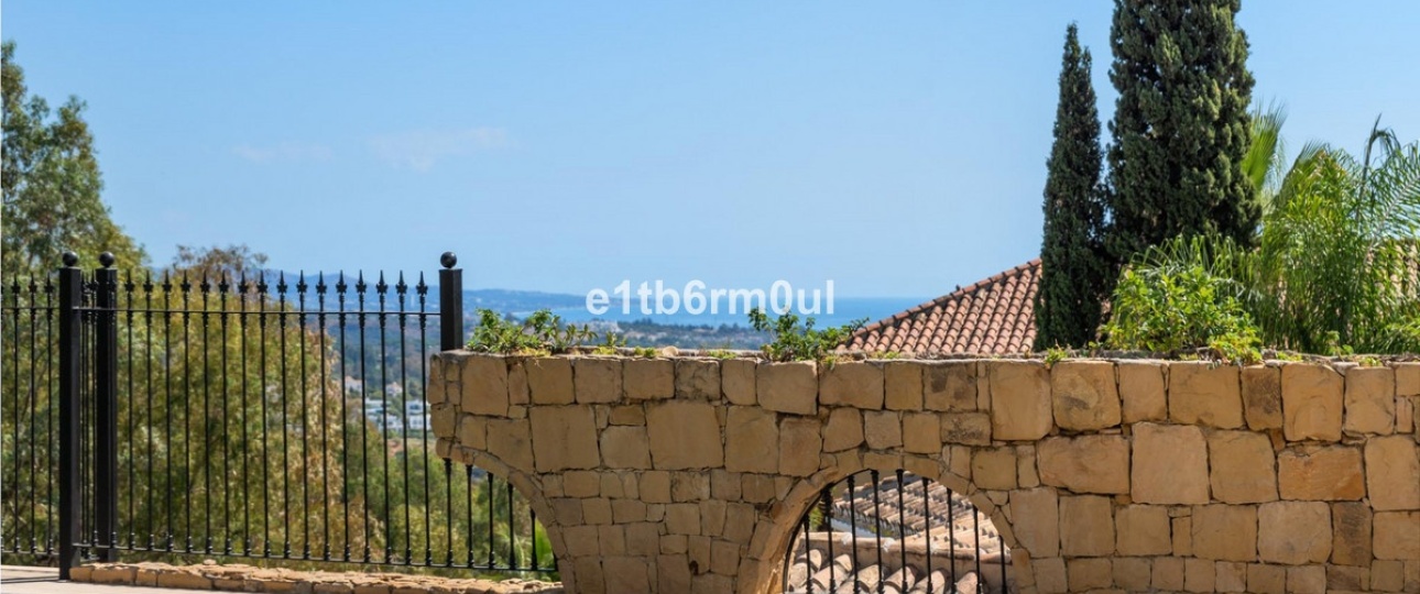 Resale - Villa - Benahavís - Benahavís Centro