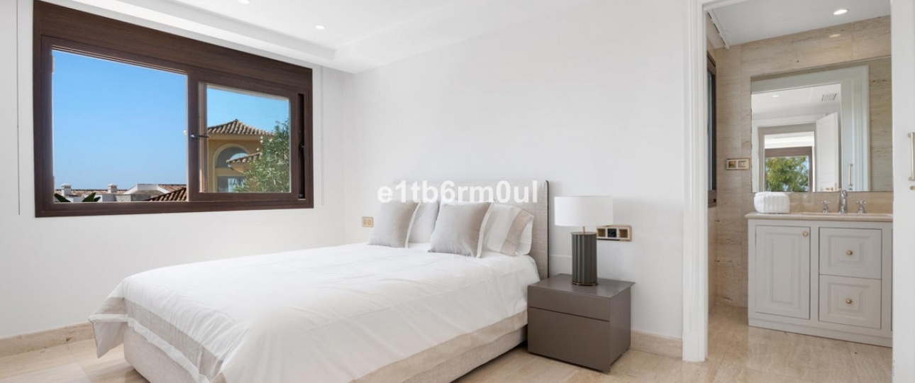 Resale - Villa - Benahavís - Benahavís Centro