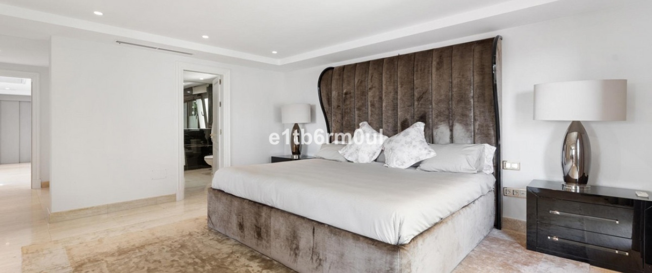Resale - Villa - Benahavís - Benahavís Centro