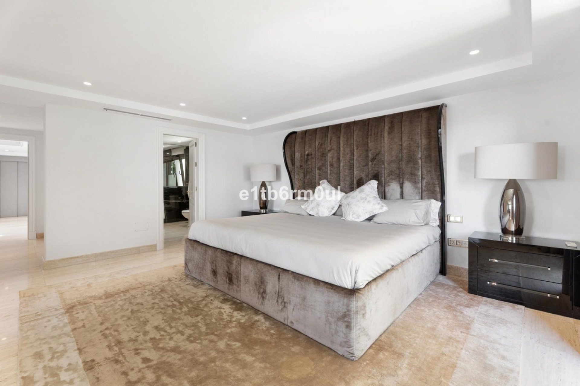 Resale - Villa - Benahavís - Benahavís Centro