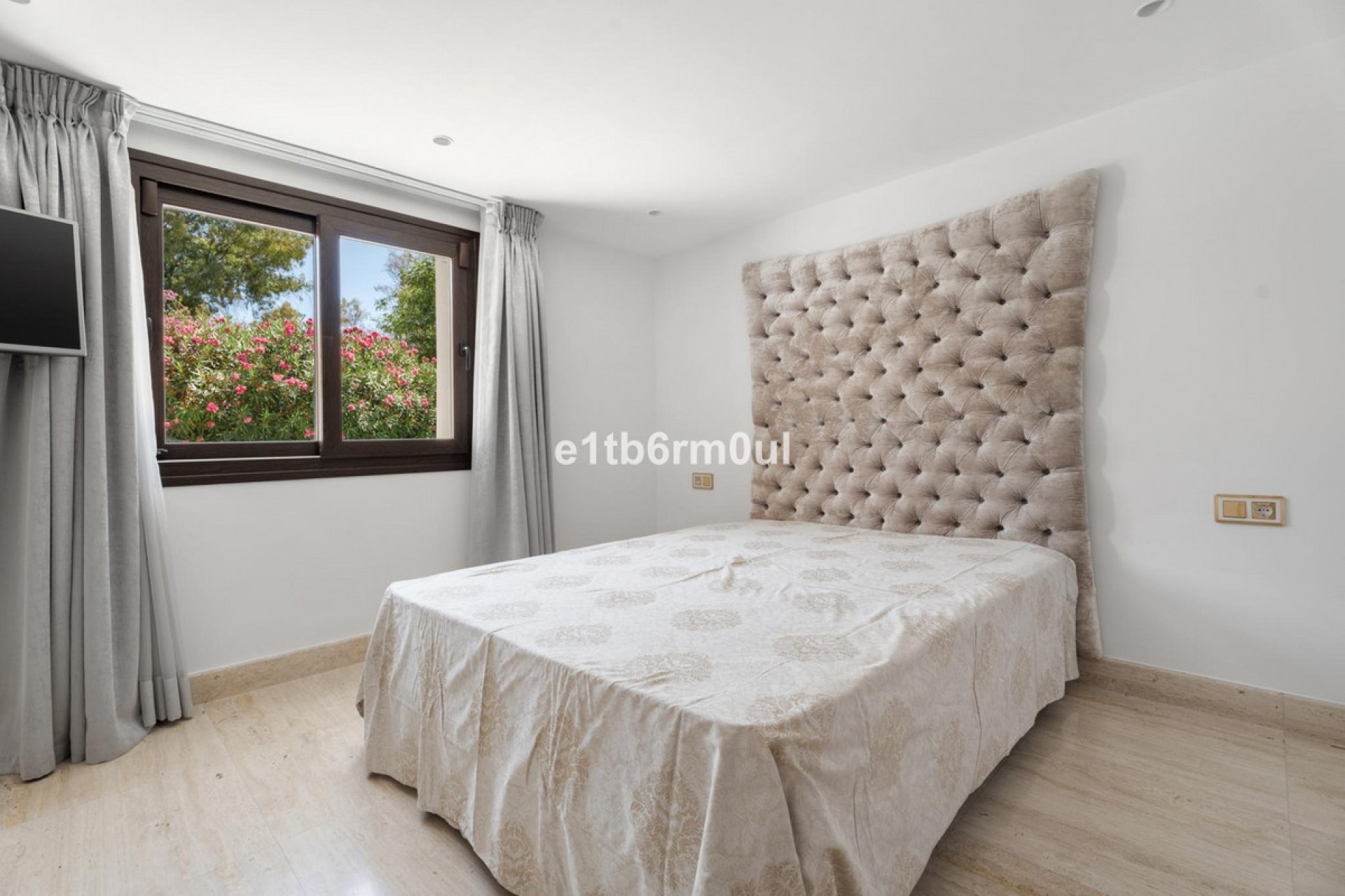 Resale - Villa - Benahavís - Benahavís Centro