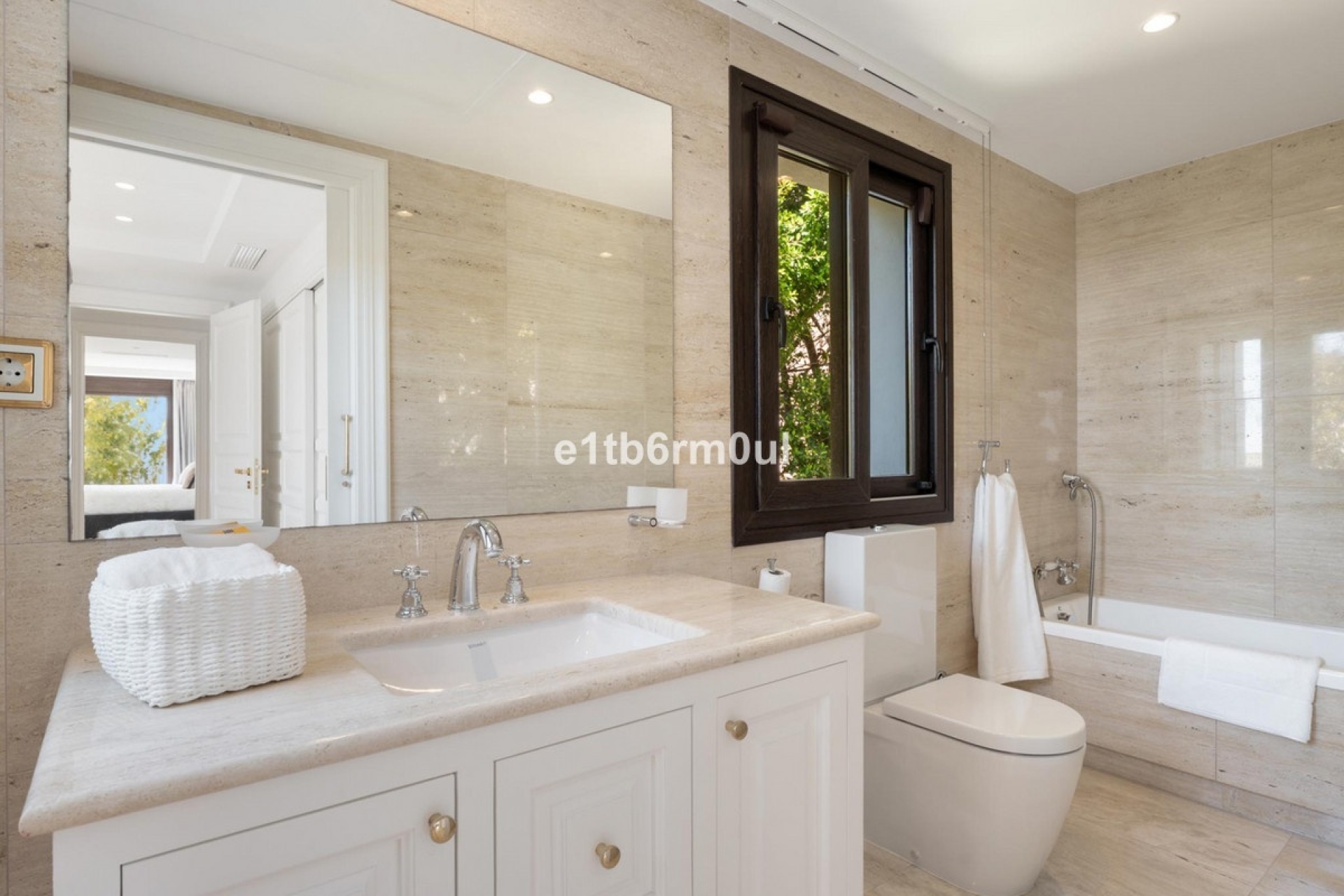 Resale - Villa - Benahavís - Benahavís Centro