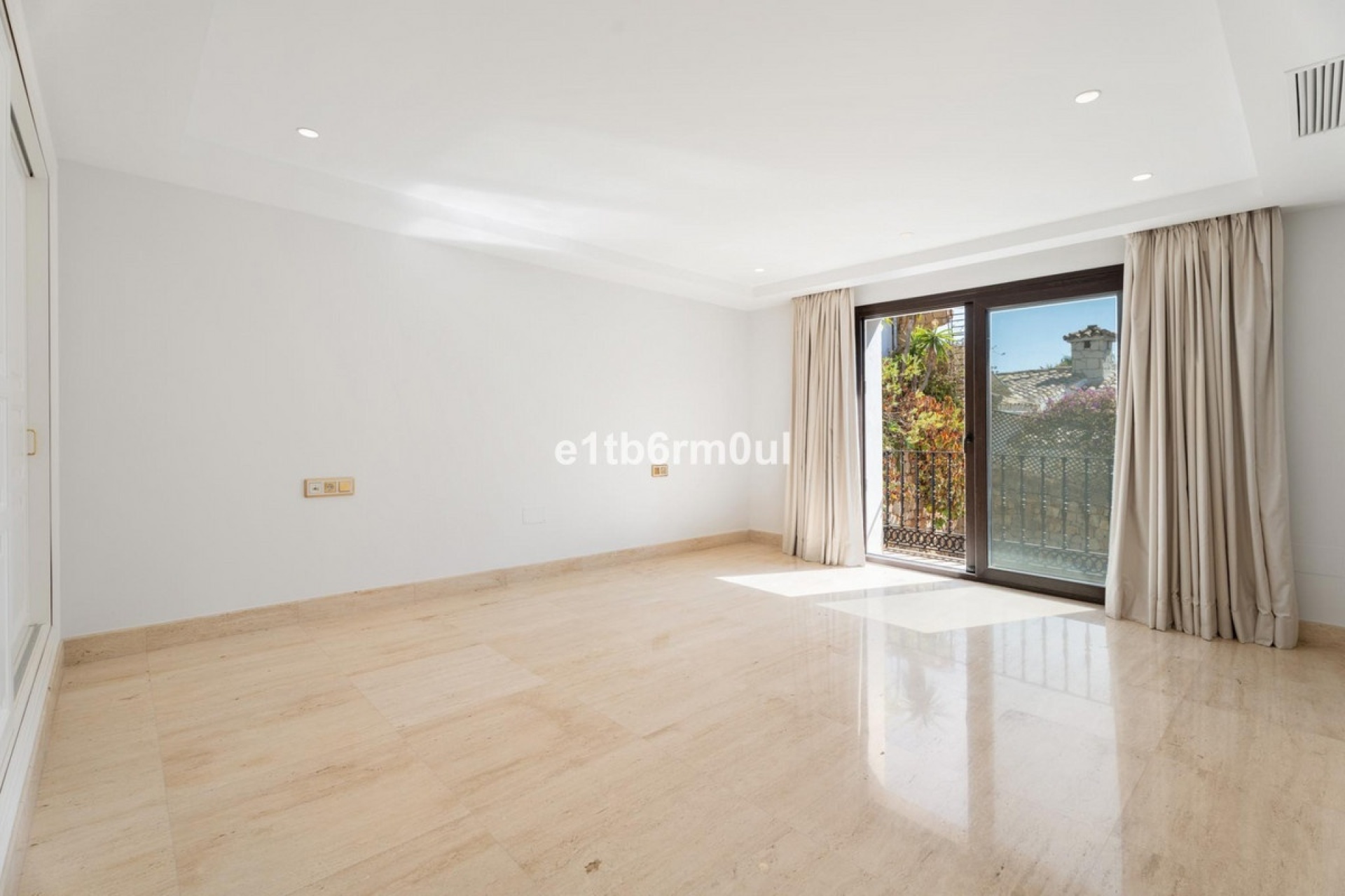 Resale - Villa - Benahavís - Benahavís Centro