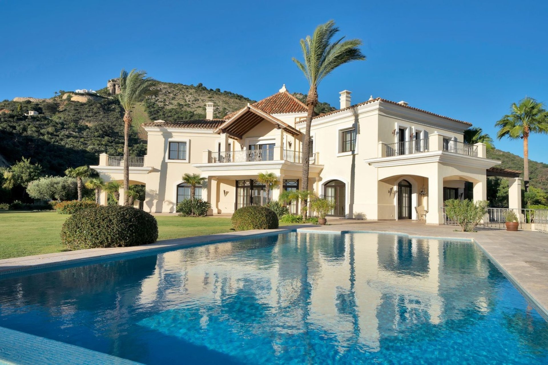 Resale - Villa - Benahavís - Benahavís Centro