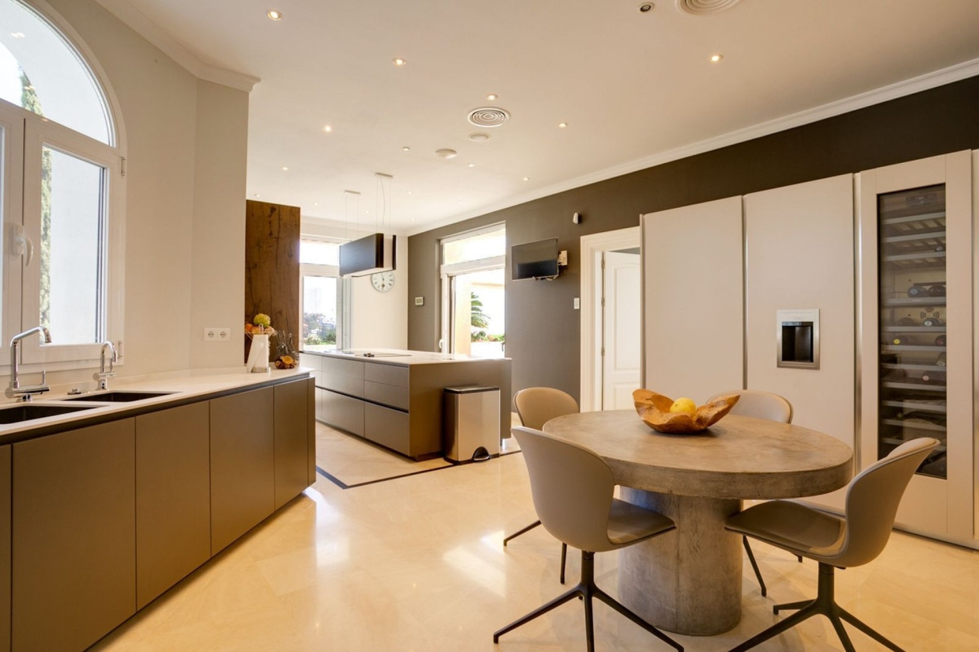 Resale - Villa - Benahavís - Benahavís Centro