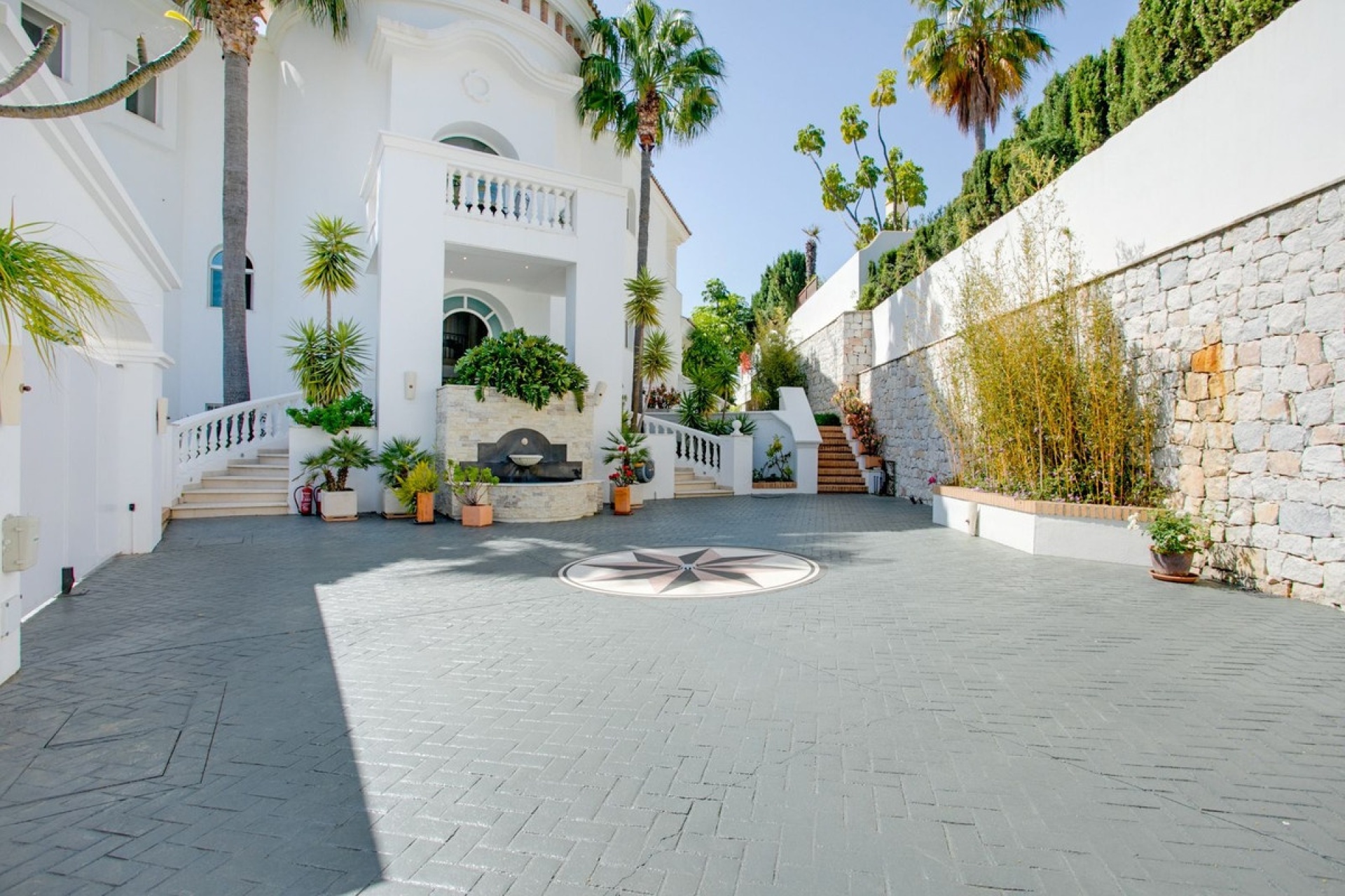 Resale - Villa - Benahavís - Benahavís Centro