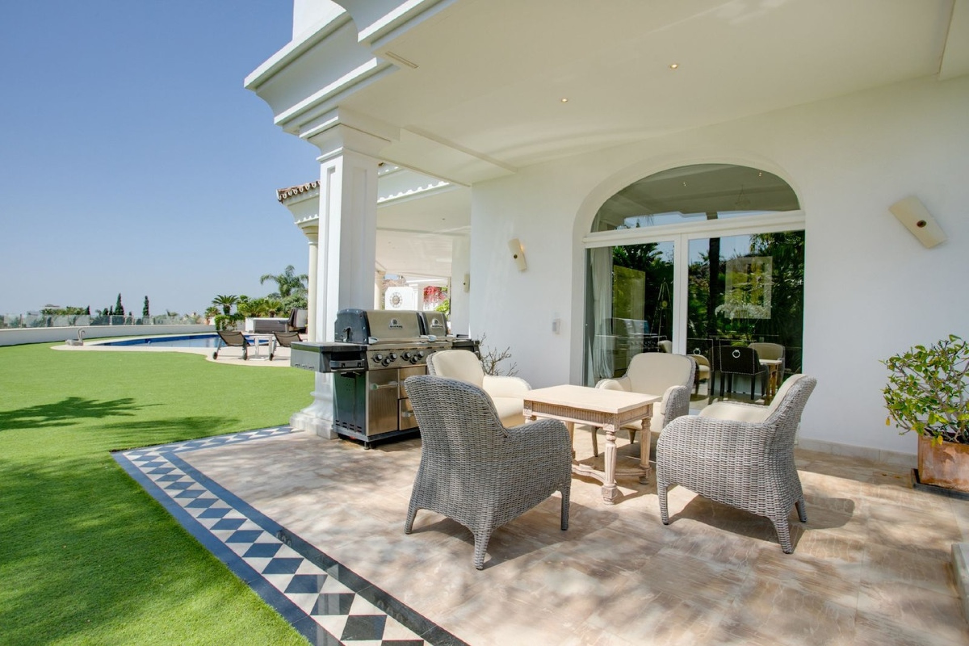 Resale - Villa - Benahavís - Benahavís Centro