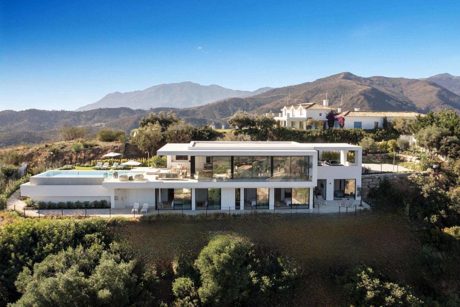 Resale - Villa - Benahavís - Benahavís Centro