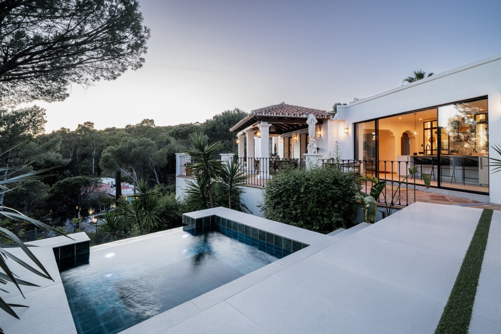 Resale - Villa - Benahavís - El Madroñal