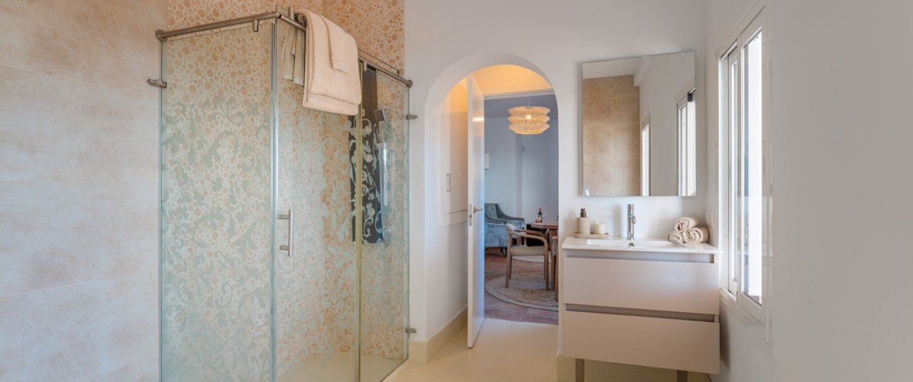 Resale - Villa - Benahavís - El Madroñal