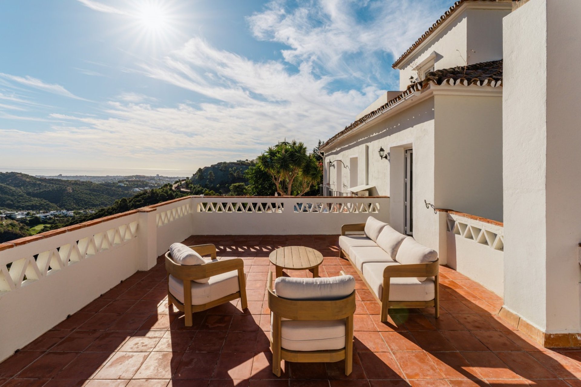 Resale - Villa - Benahavís - El Madroñal