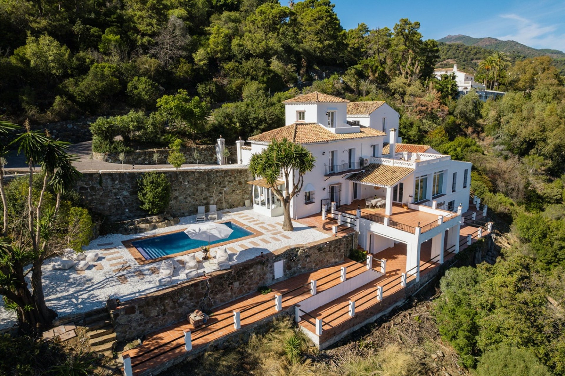 Resale - Villa - Benahavís - El Madroñal