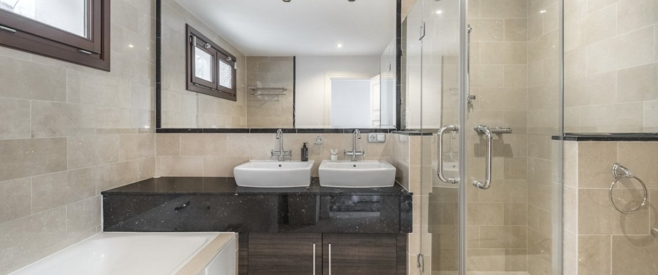 Resale - Villa - Benahavís - El Madroñal