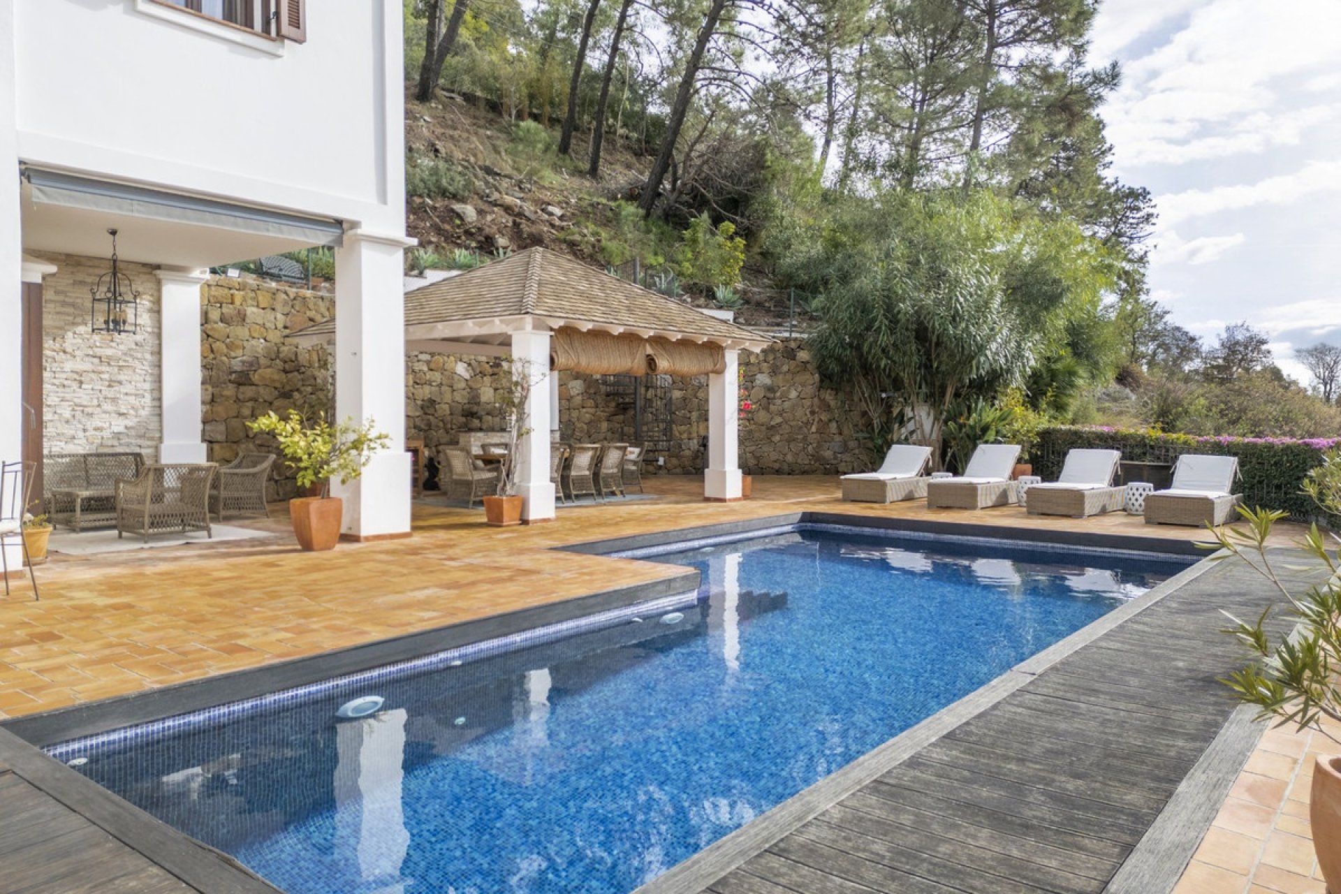 Resale - Villa - Benahavís - El Madroñal