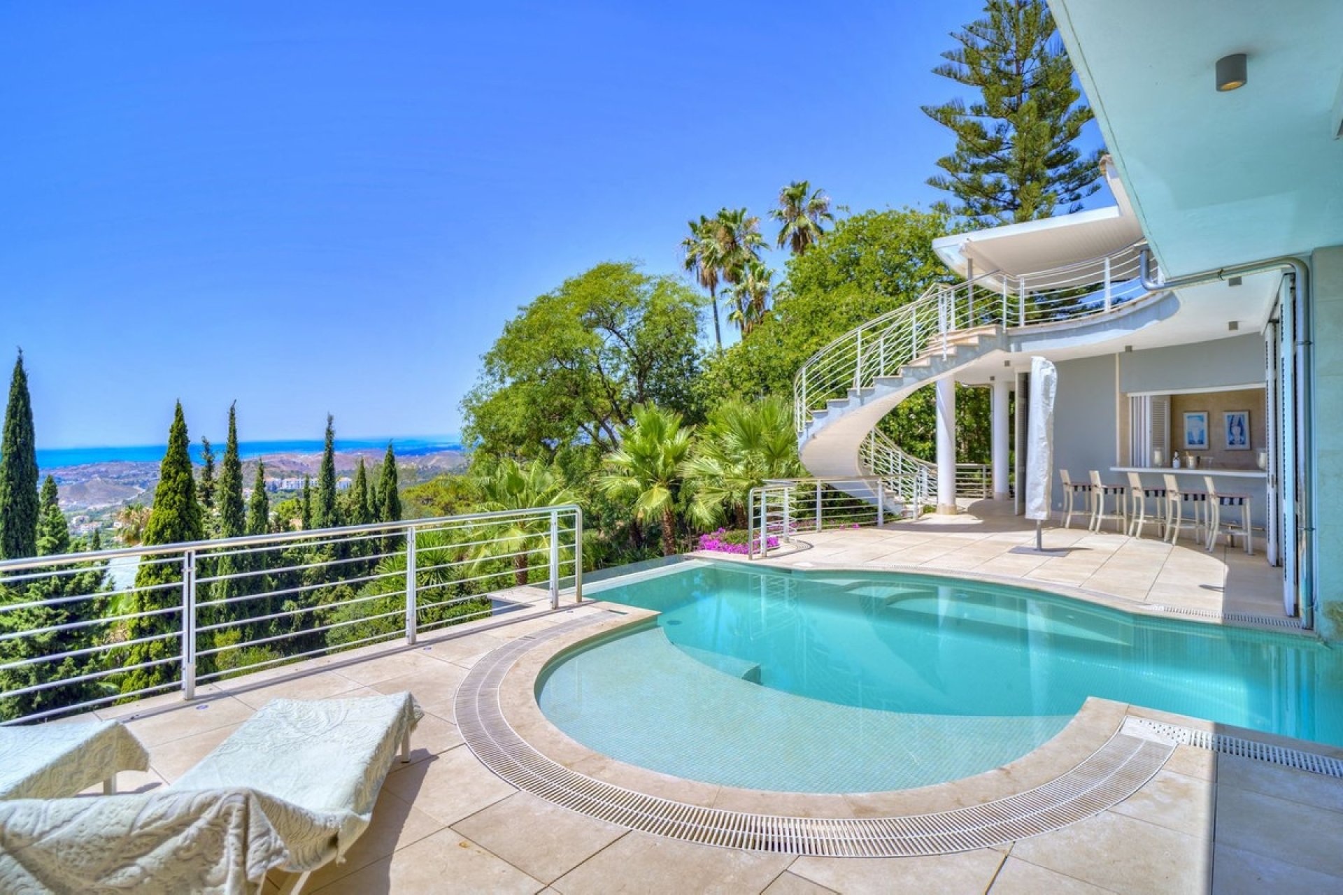 Resale - Villa - Benahavís - El Madroñal