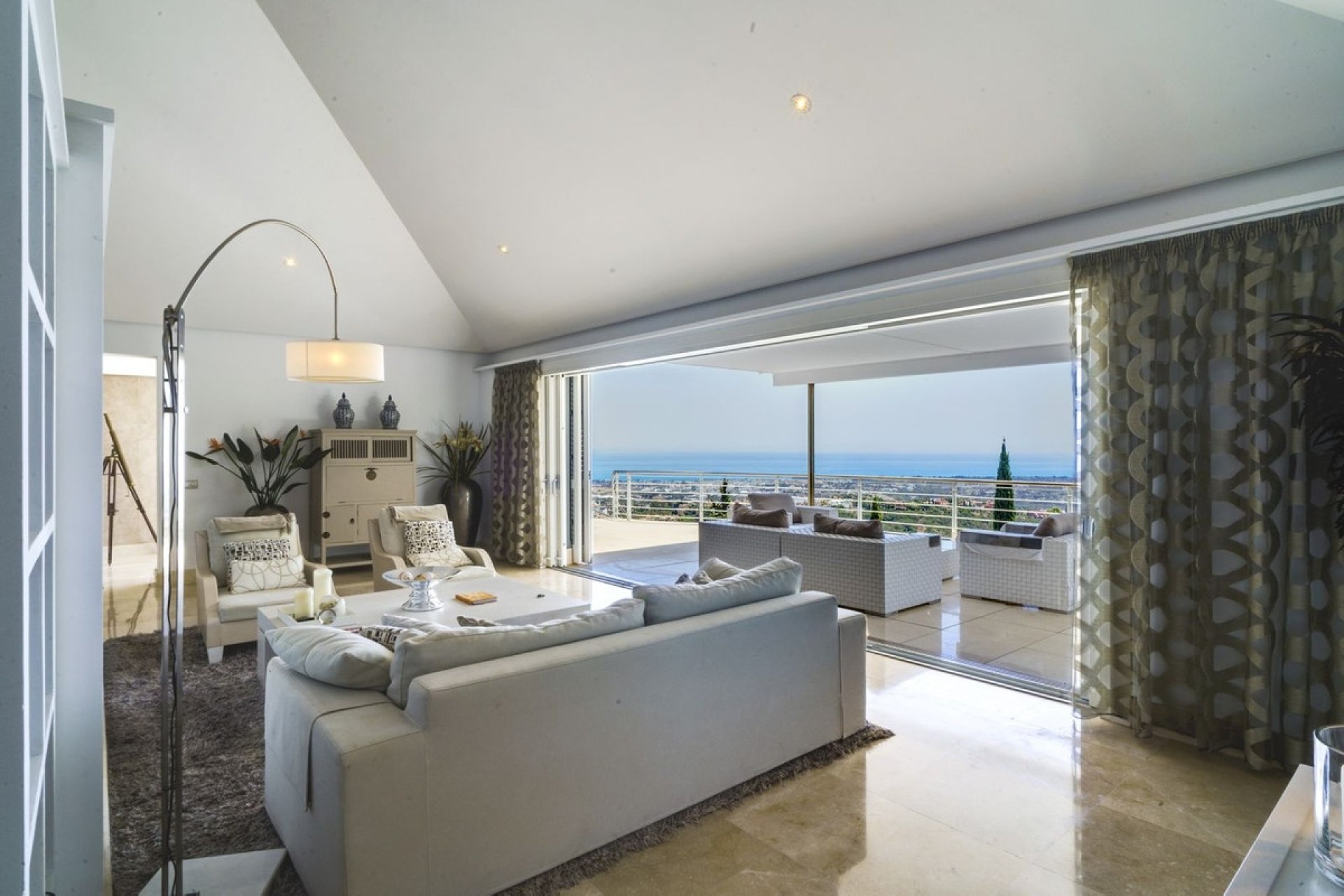 Resale - Villa - Benahavís - El Madroñal