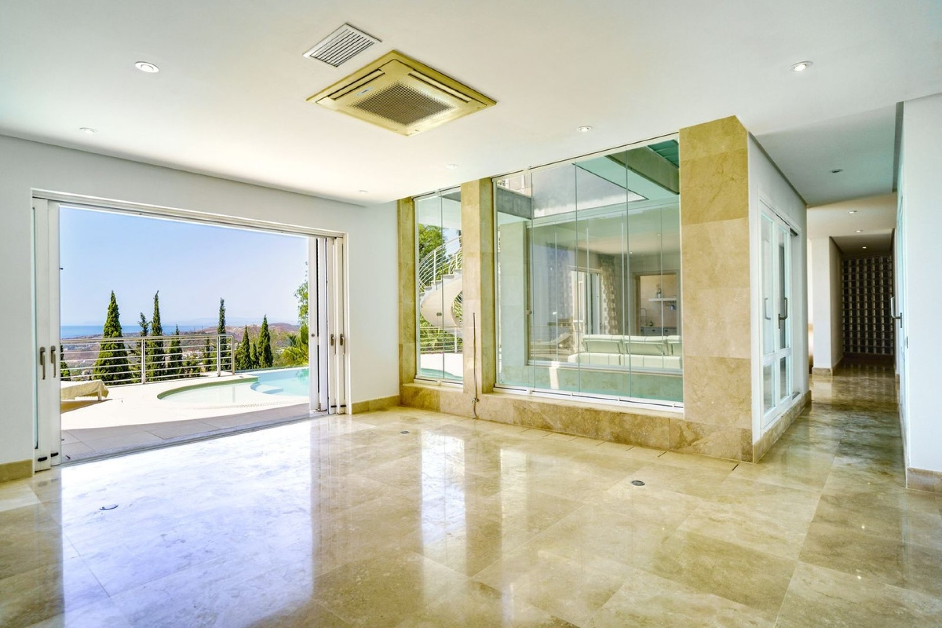 Resale - Villa - Benahavís - El Madroñal
