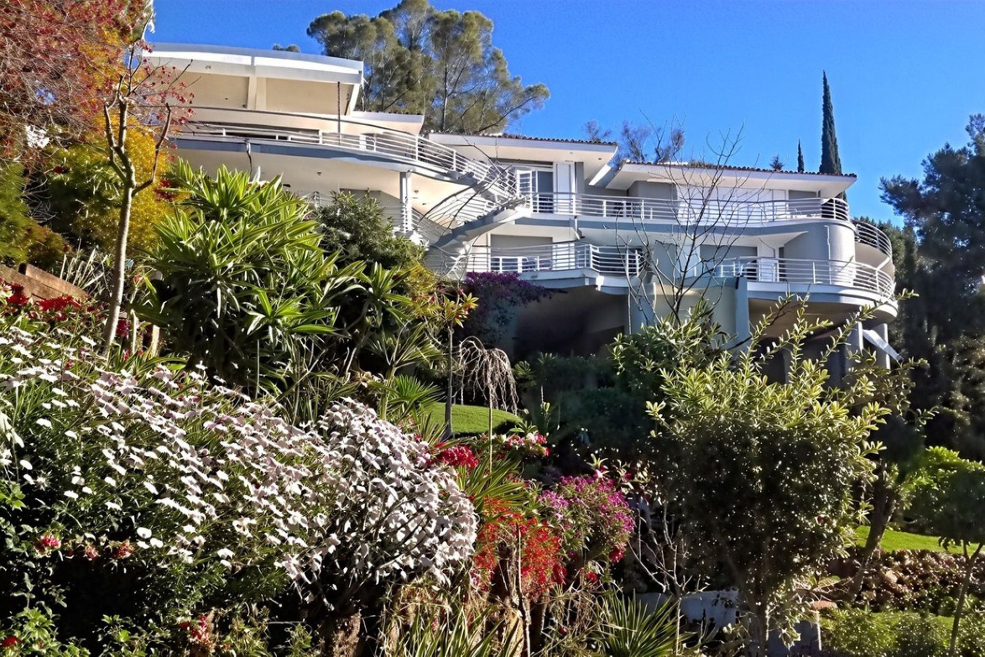 Resale - Villa - Benahavís - El Madroñal