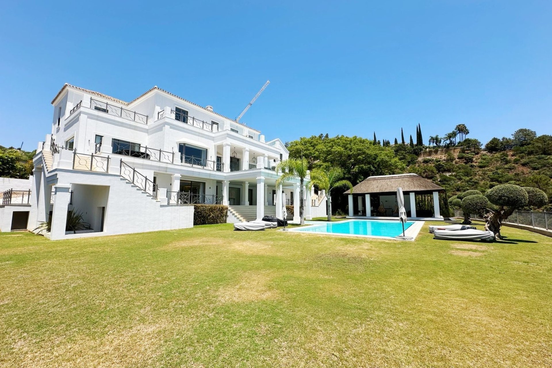 Resale - Villa - Benahavís - El Madroñal