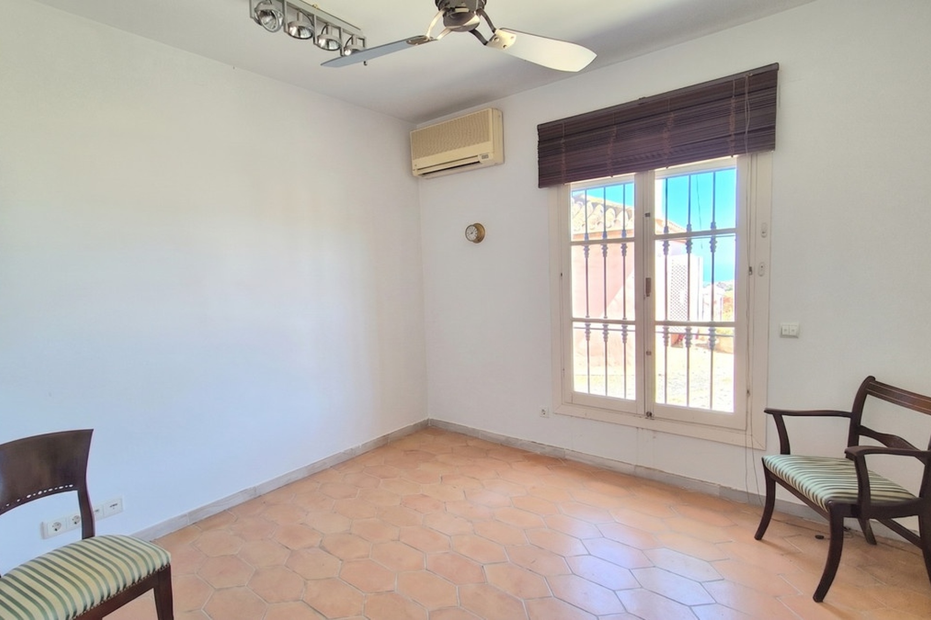 Resale - Villa - Benahavís - El Madroñal