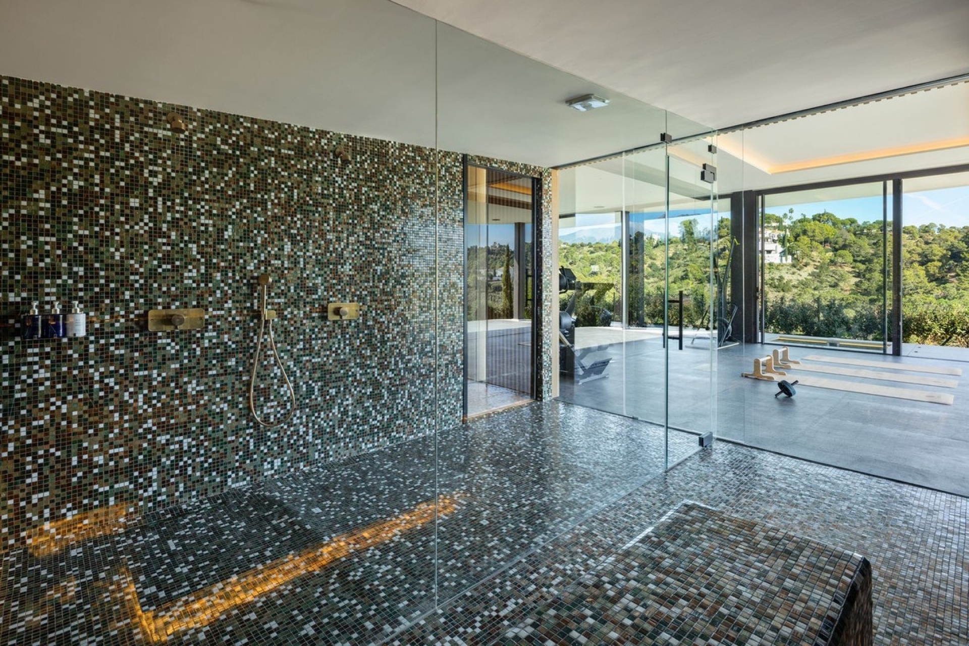 Resale - Villa - Benahavís - El Madroñal