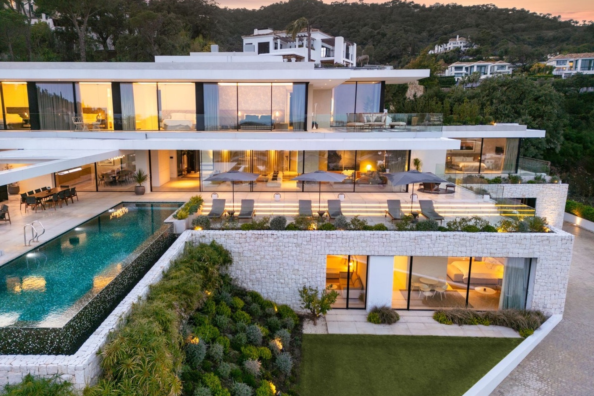 Resale - Villa - Benahavís - El Madroñal