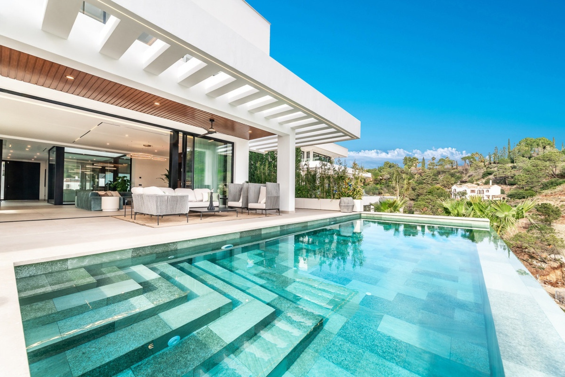 Resale - Villa - Benahavís - El Madroñal