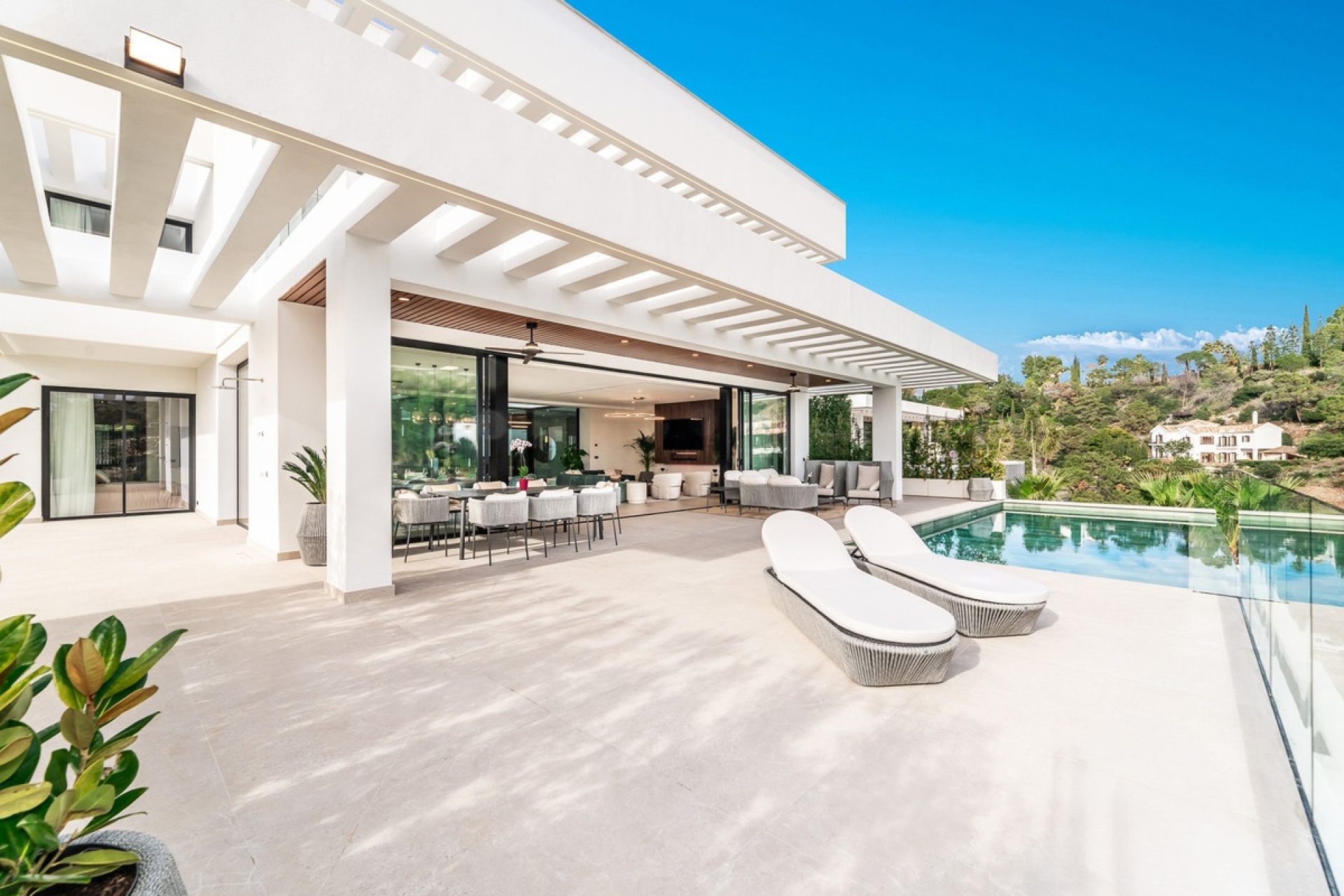 Resale - Villa - Benahavís - El Madroñal