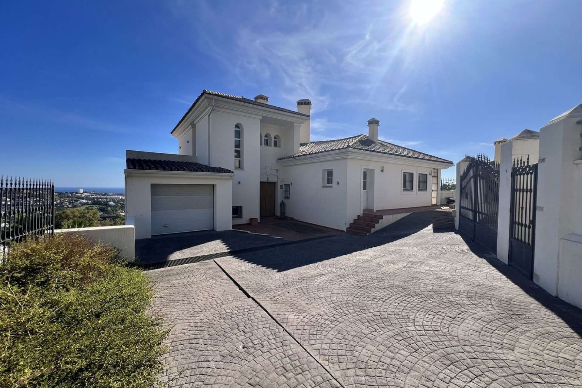 Resale - Villa - Benahavís - La Quinta