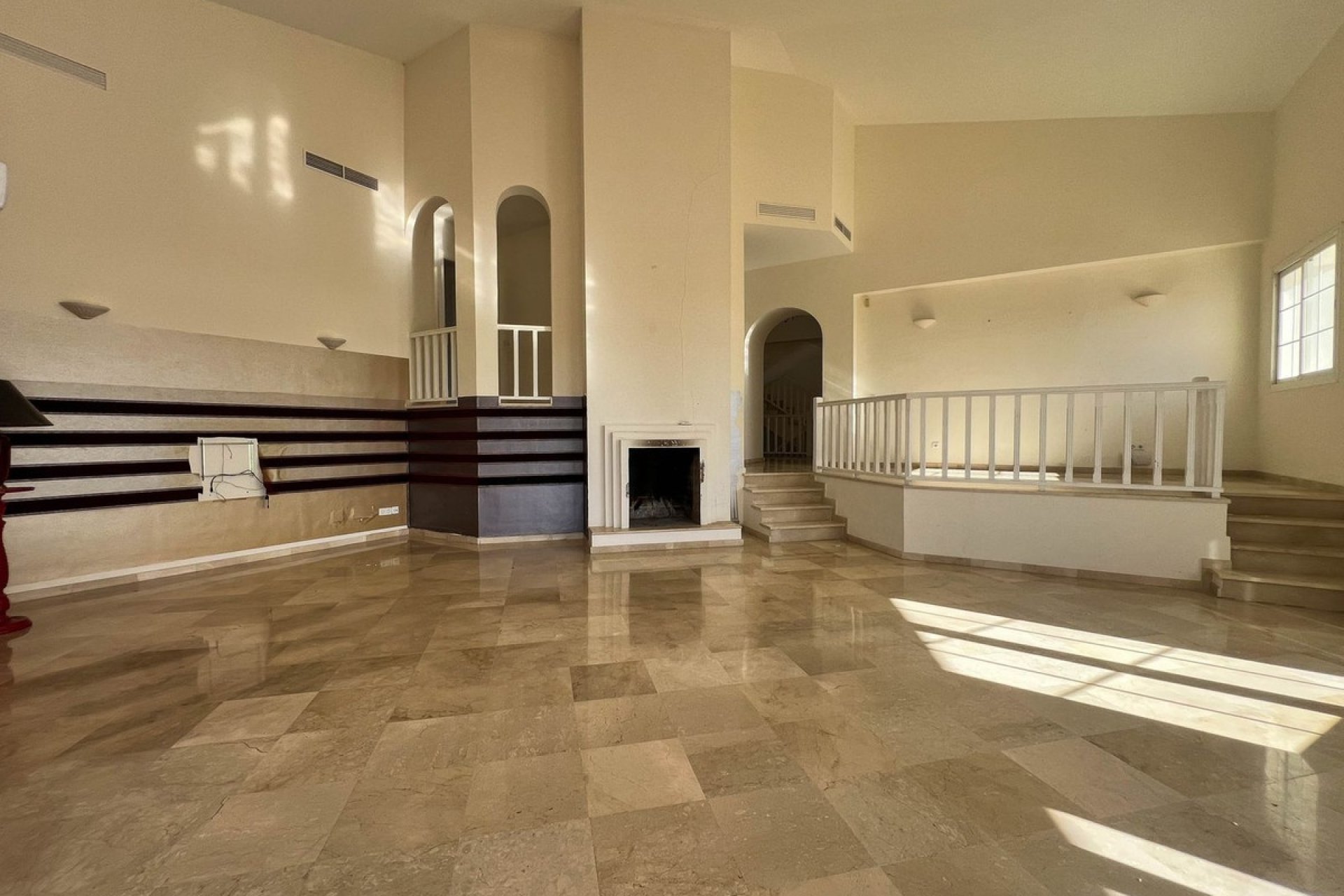 Resale - Villa - Benahavís - La Quinta