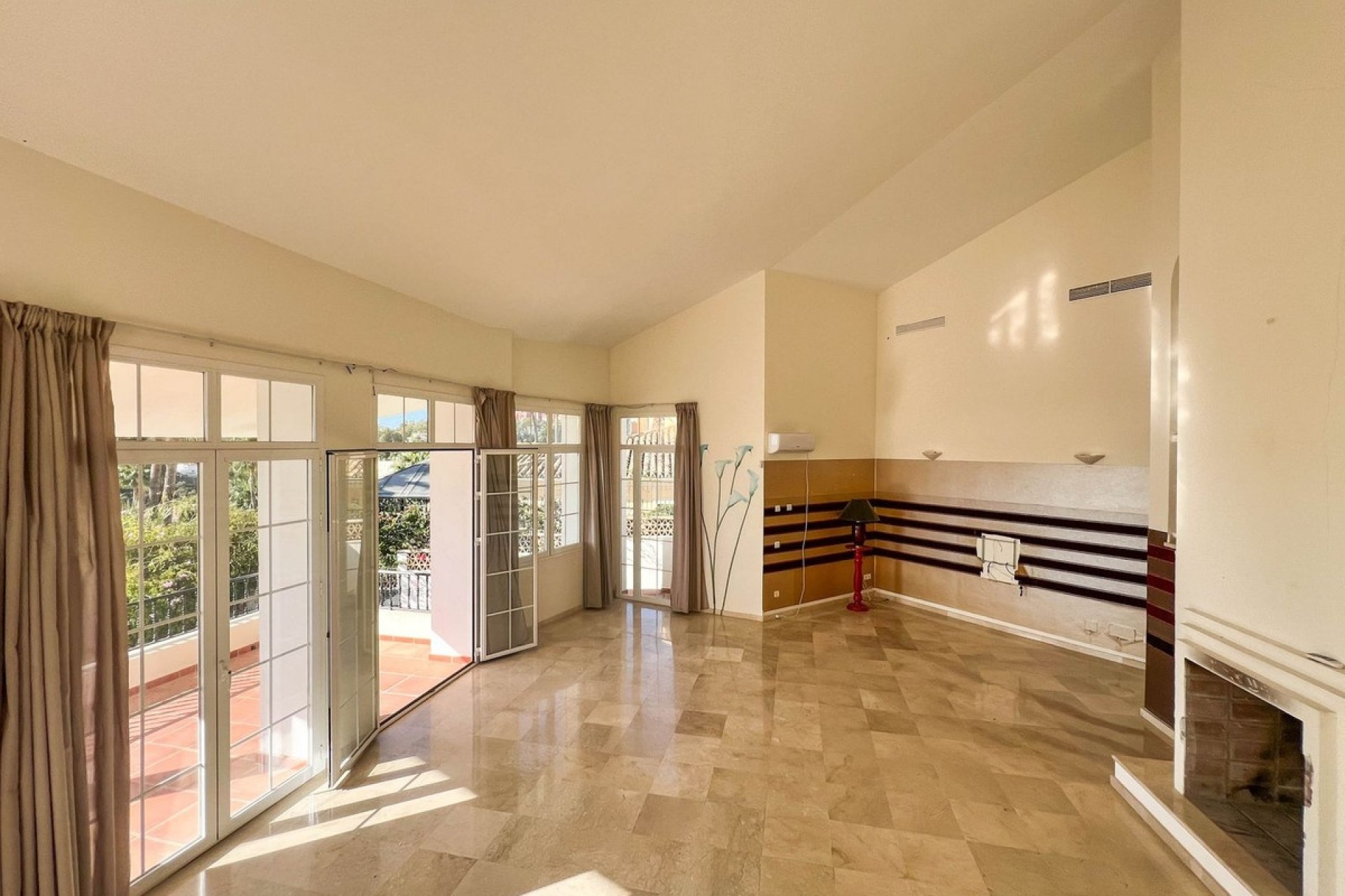 Resale - Villa - Benahavís - La Quinta